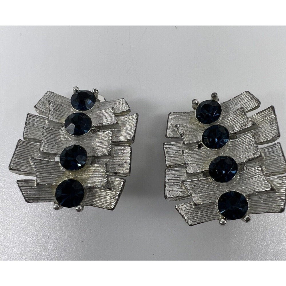 Vintage Lisner Silver Tone Navy Blue Rhinestone Brutalist Clip On Earrings